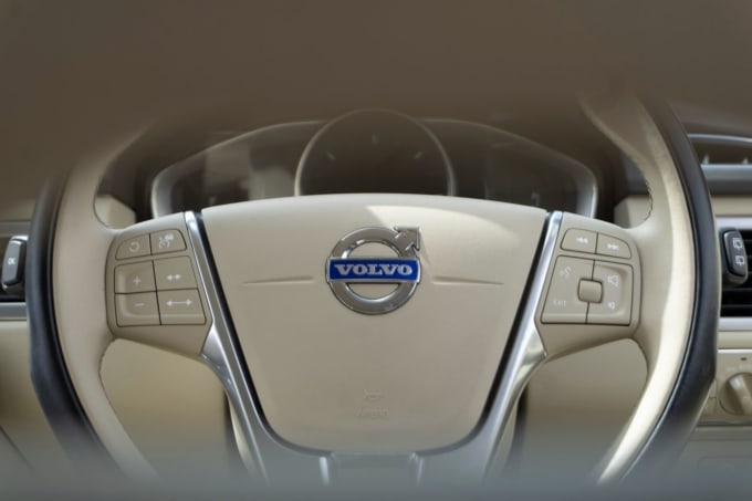 2025 Volvo V70
