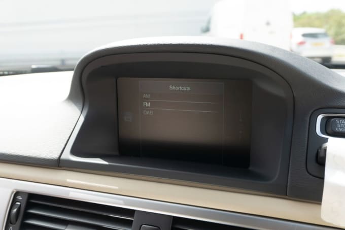 2025 Volvo V70