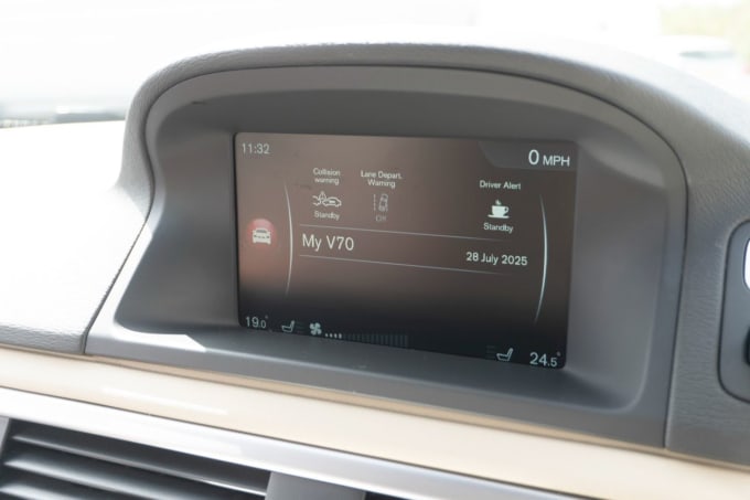 2025 Volvo V70