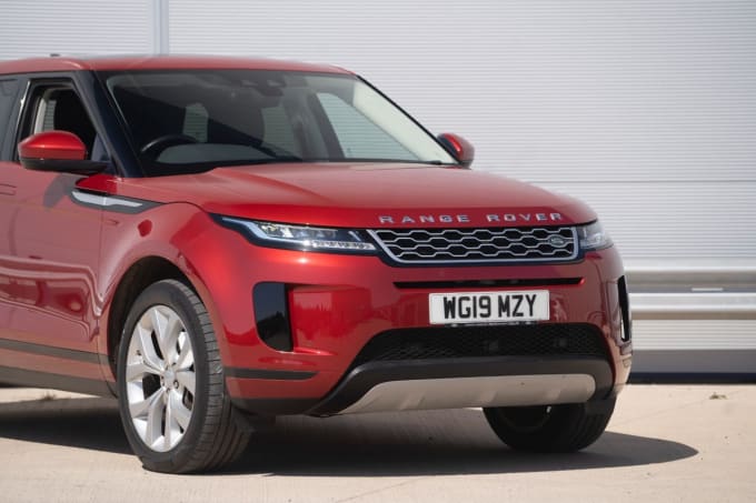 2025 Land Rover Range Rover Evoque