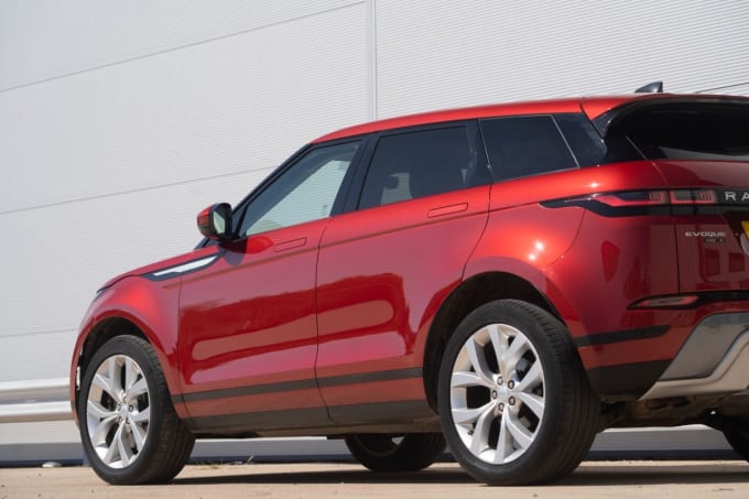 2025 Land Rover Range Rover Evoque