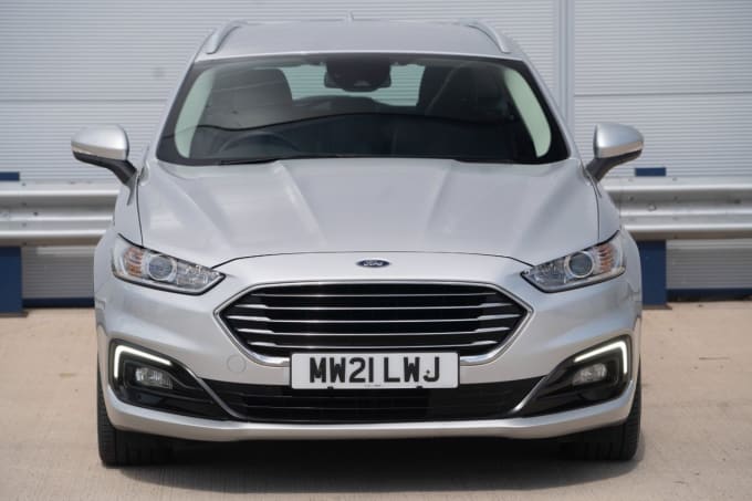2025 Ford Mondeo