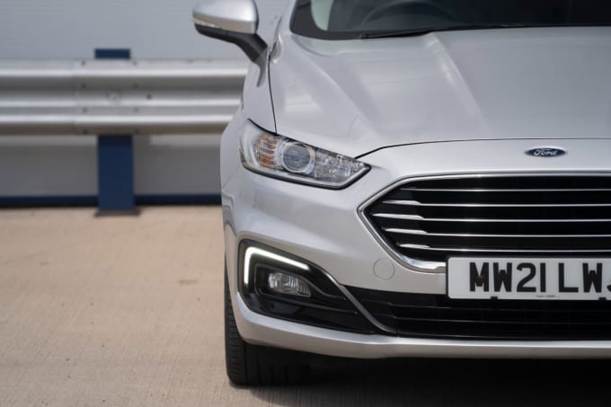 2025 Ford Mondeo