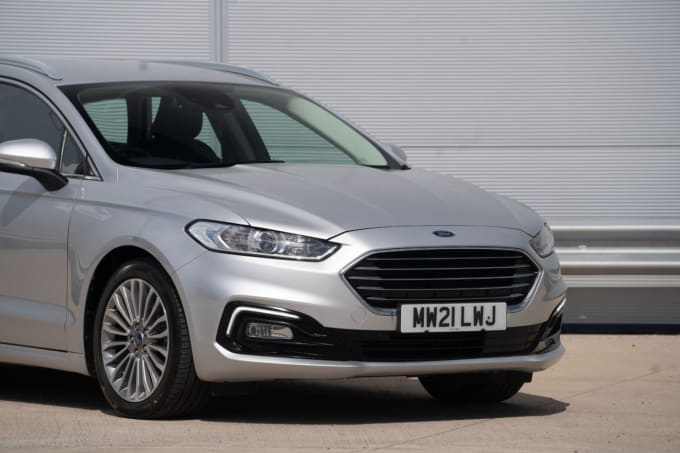 2025 Ford Mondeo