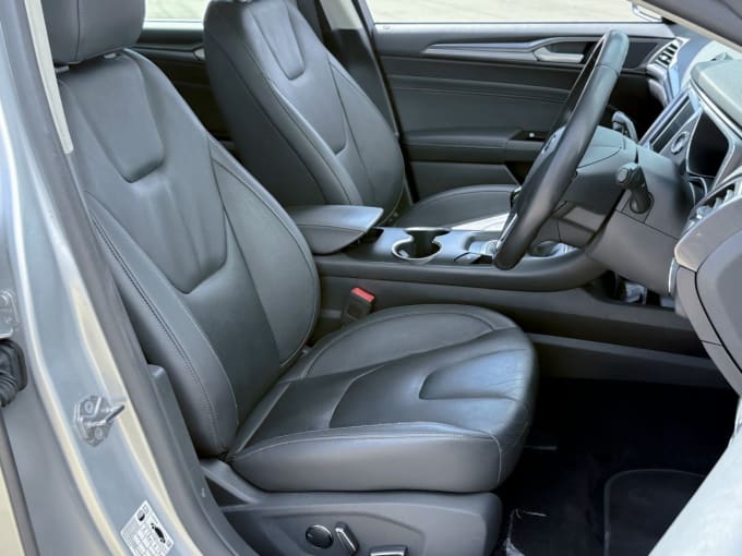 2025 Ford Mondeo