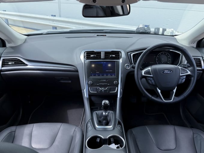 2025 Ford Mondeo