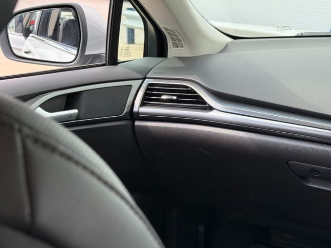 2025 Ford Mondeo