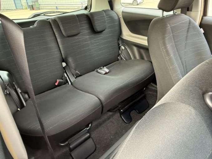2025 Toyota Yaris