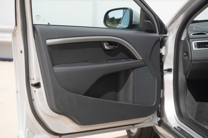 2025 Volvo V70