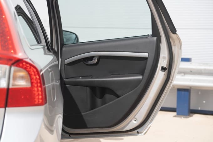 2025 Volvo V70
