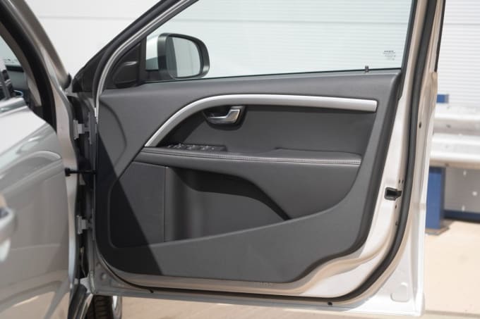 2025 Volvo V70