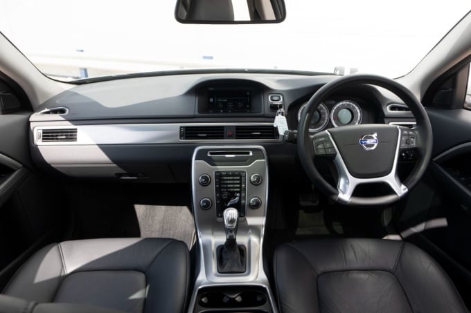 2025 Volvo V70