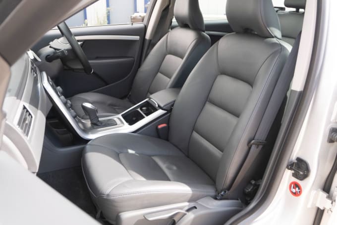 2025 Volvo V70