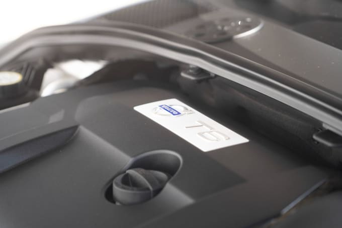 2025 Volvo V70