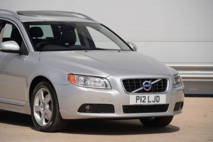 2025 Volvo V70