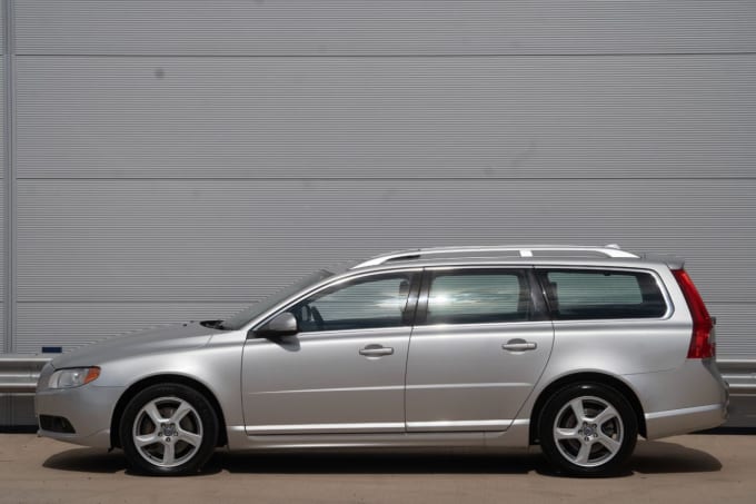 2025 Volvo V70
