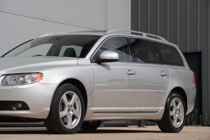 2025 Volvo V70