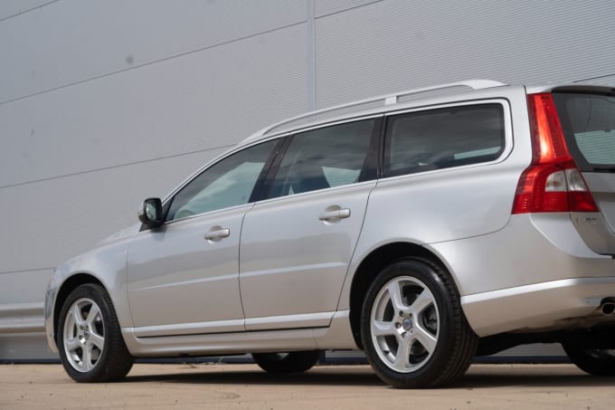 2025 Volvo V70