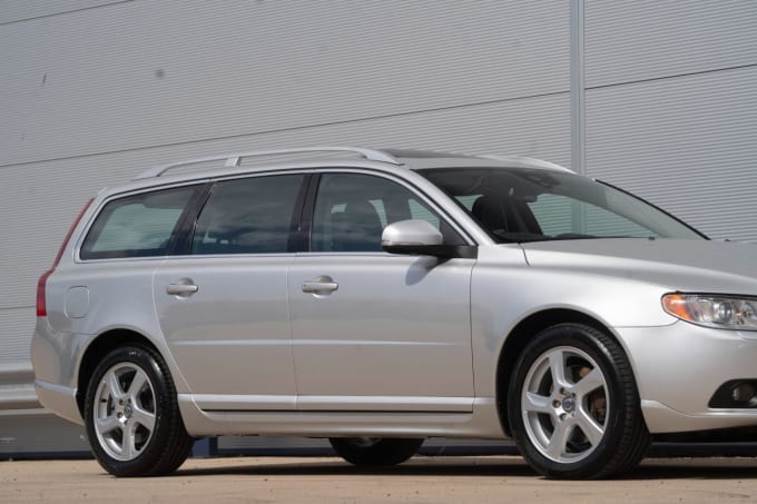 2025 Volvo V70