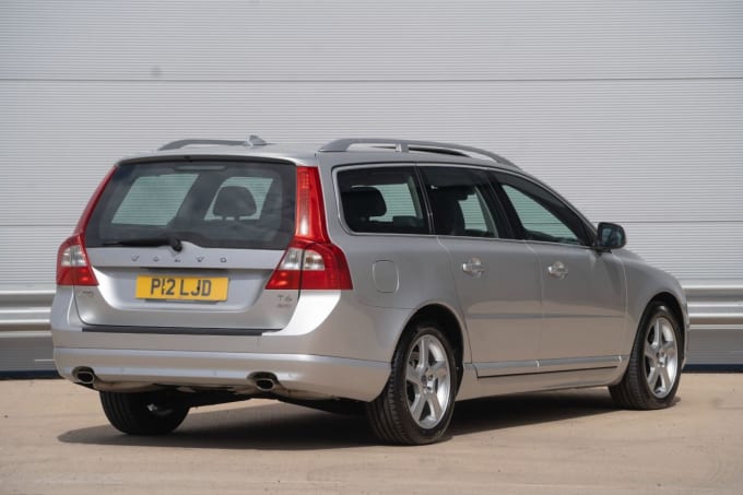 2025 Volvo V70