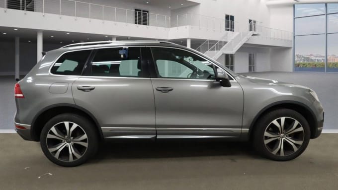 2025 Volkswagen Touareg
