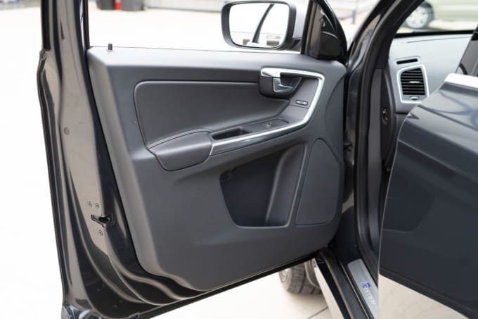 2025 Volvo Xc60