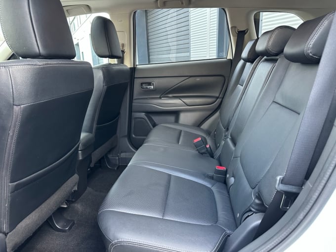 2025 Mitsubishi Outlander