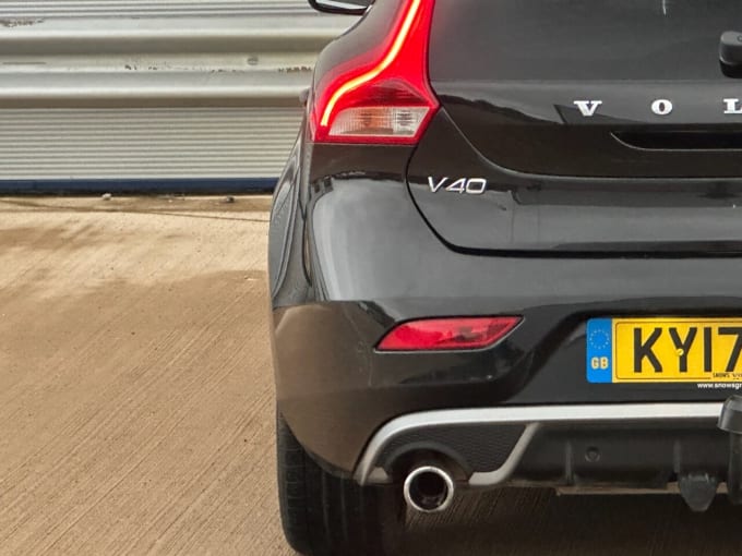 2017 Volvo V40