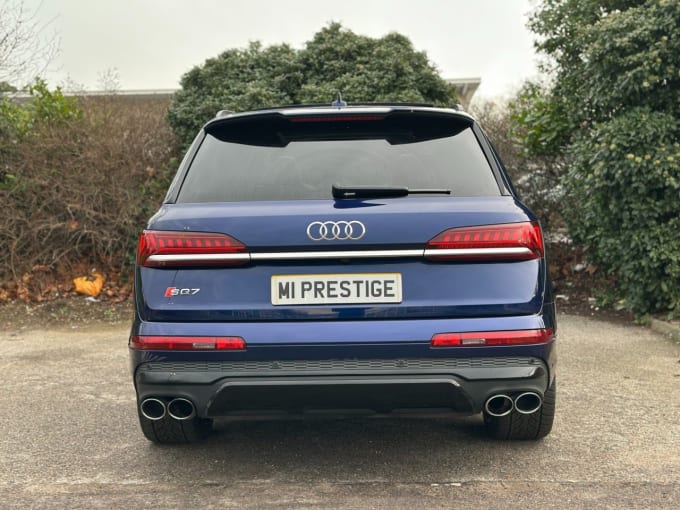 2025 Audi Sq7