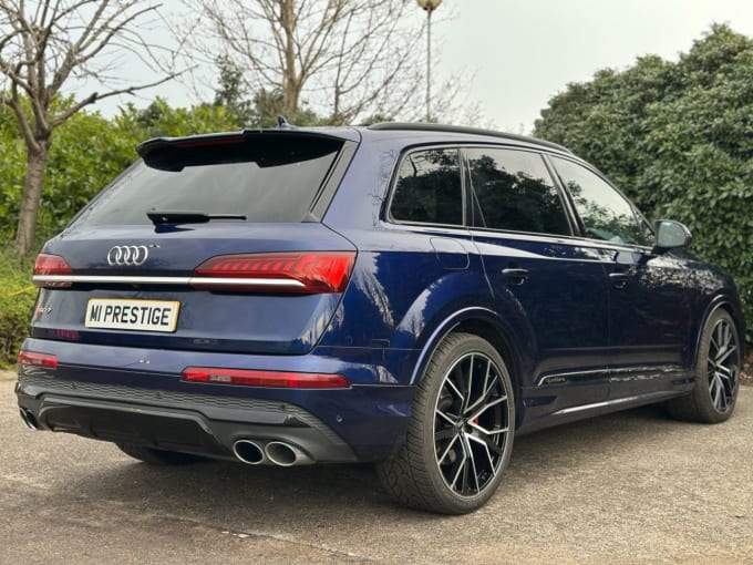 2025 Audi Sq7