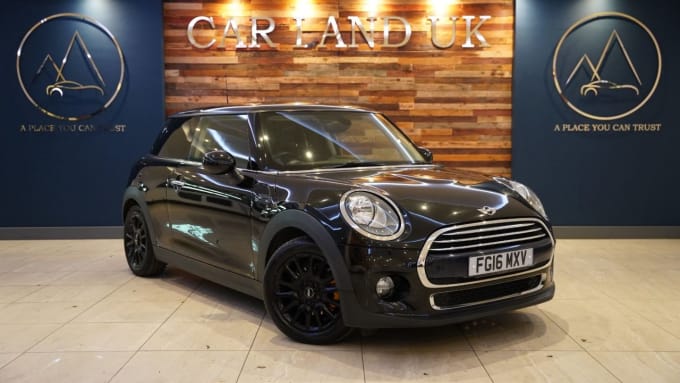 2025 Mini Hatch