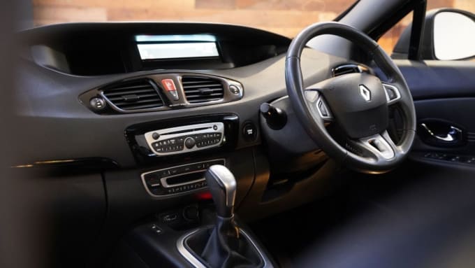 2025 Renault Grand Scenic