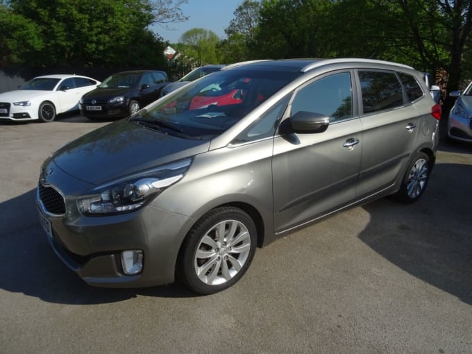 2025 Kia Carens