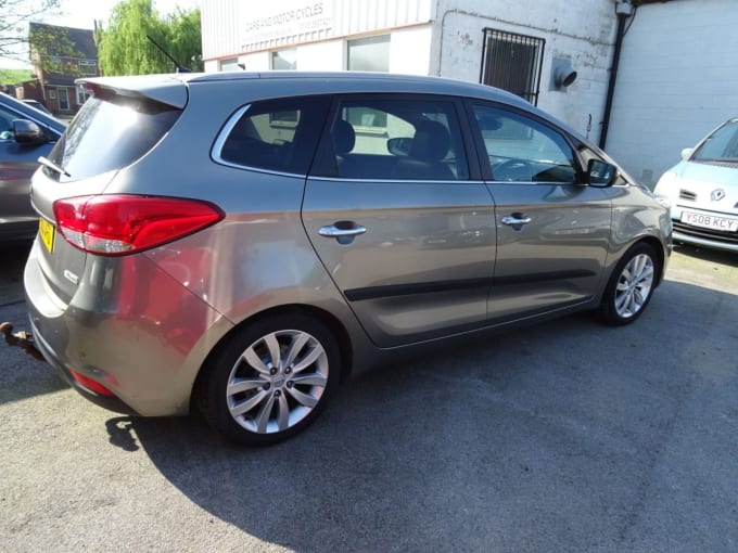 2025 Kia Carens