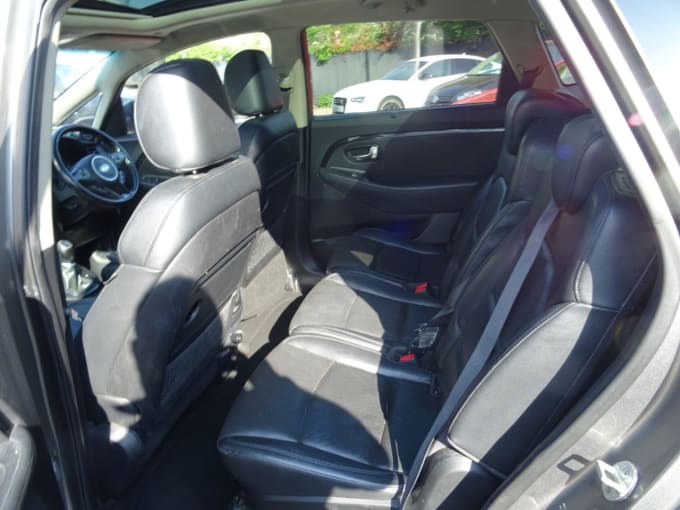 2025 Kia Carens