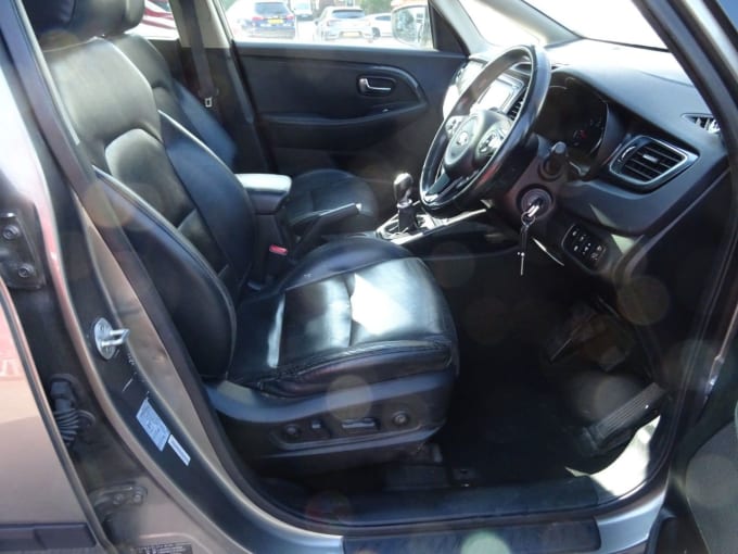 2025 Kia Carens