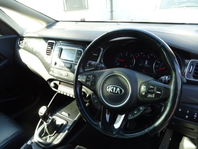 2025 Kia Carens