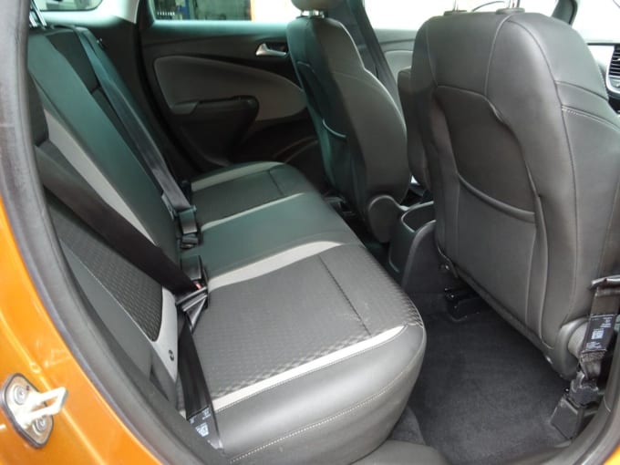 2025 Vauxhall Crossland X