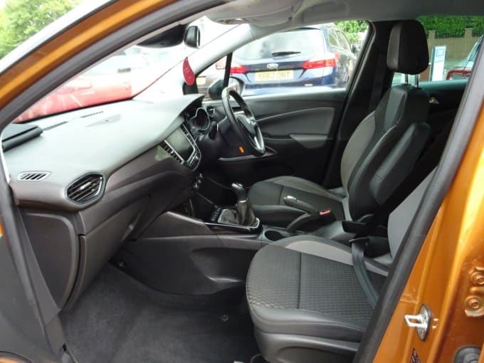2025 Vauxhall Crossland X