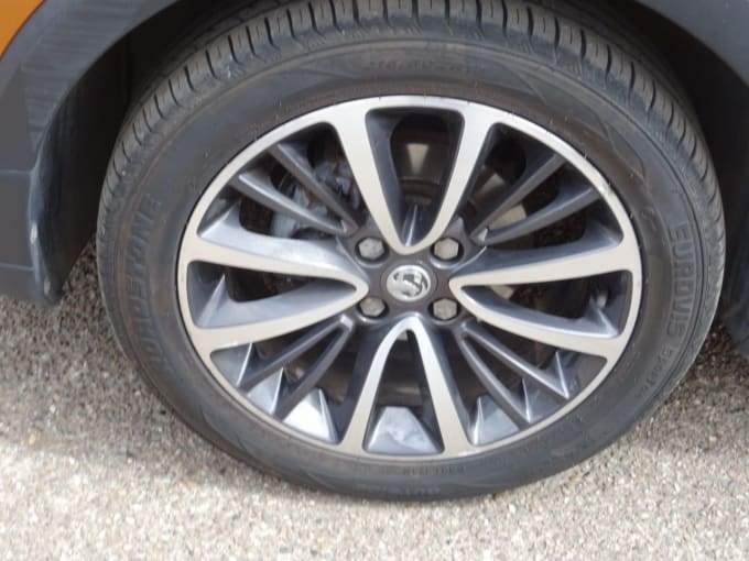 2025 Vauxhall Crossland X