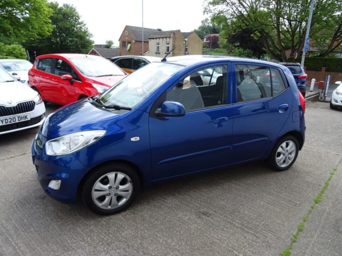 2025 Hyundai I10