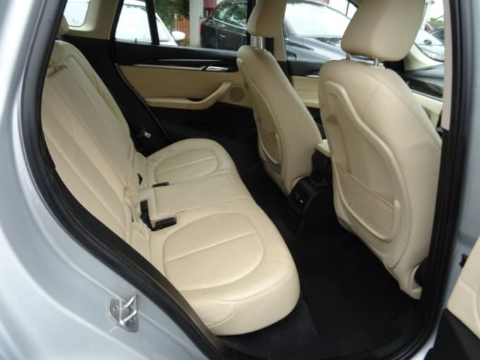 2025 BMW X1