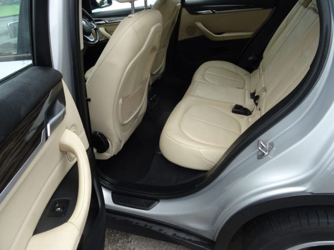 2025 BMW X1