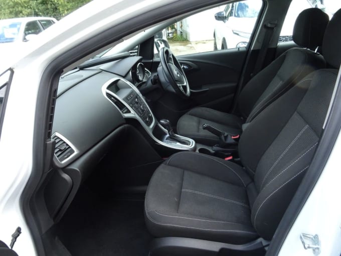 2025 Vauxhall Astra