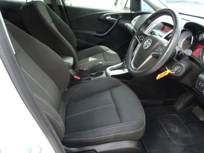 2025 Vauxhall Astra