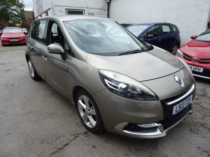 2025 Renault Scenic