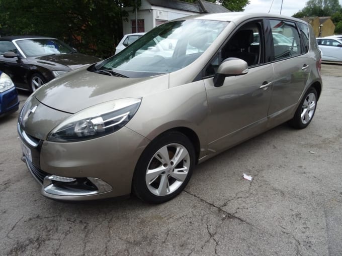 2025 Renault Scenic