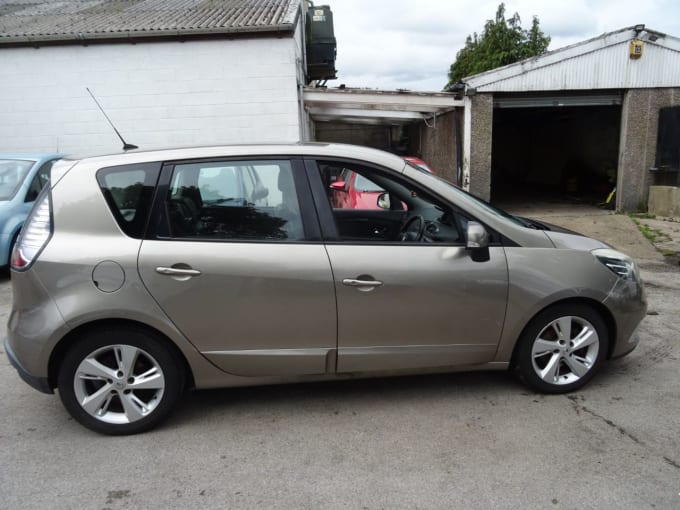 2025 Renault Scenic
