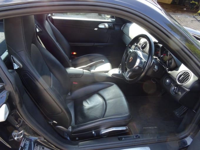 2025 Porsche Cayman