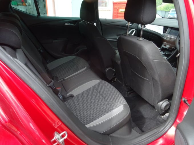 2025 Vauxhall Astra